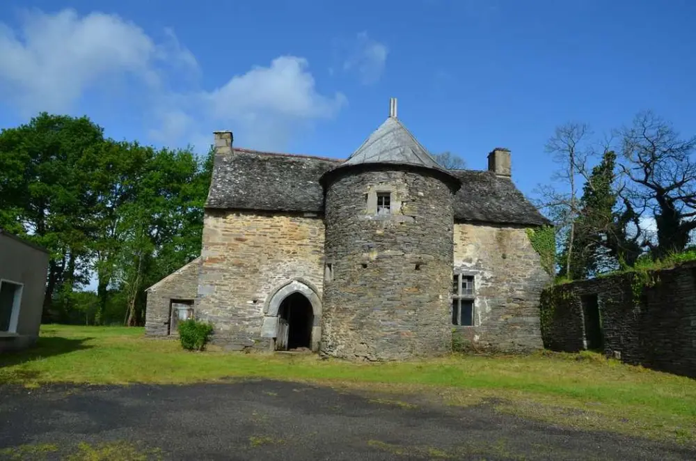 Picture of Manor of the Launay Court - POP Plateforme Ouverte du Patrimoine / Base Mérimée - ® Ministère de la Culture (France), Direction Régionale des Affaires Culturelles de Bretagne, tous droits réservés