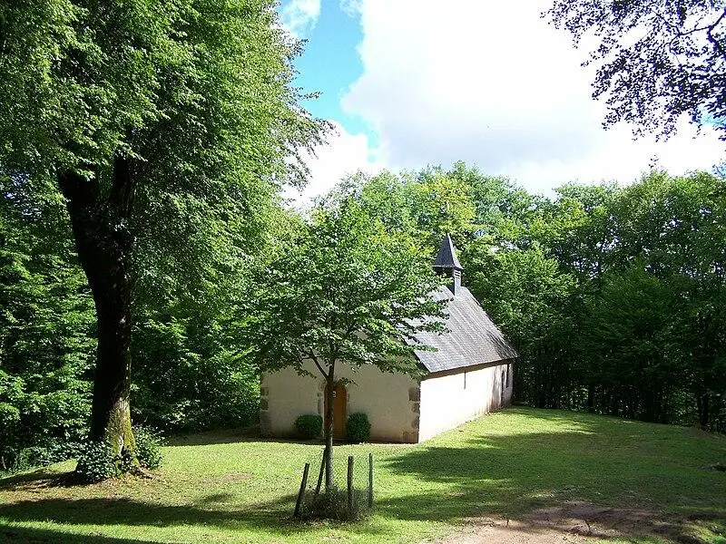 Foto de Turbina eólica y casa de lavado - LeMorvandiau - © Creative Commons (https://creativecommons.org/licenses/by-sa/4.0/deed.fr)