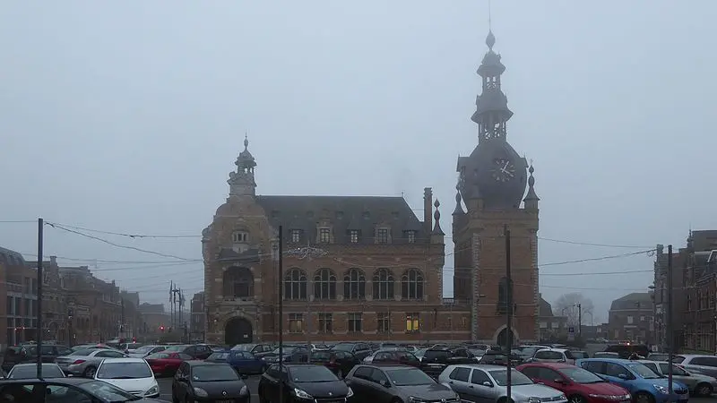 Foto von Rathaus - © Pierre André - © Creative Commons (https://creativecommons.org/licenses/by-sa/4.0/deed.fr)