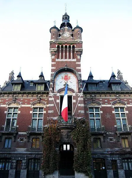 Foto von Rathaus - Velvet - © Creative Commons (https://creativecommons.org/licenses/by-sa/4.0/deed.fr)