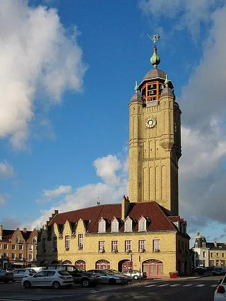 Foto de Campanario - Velvet - © Creative Commons (https://creativecommons.org/licenses/by-sa/4.0/deed.fr)