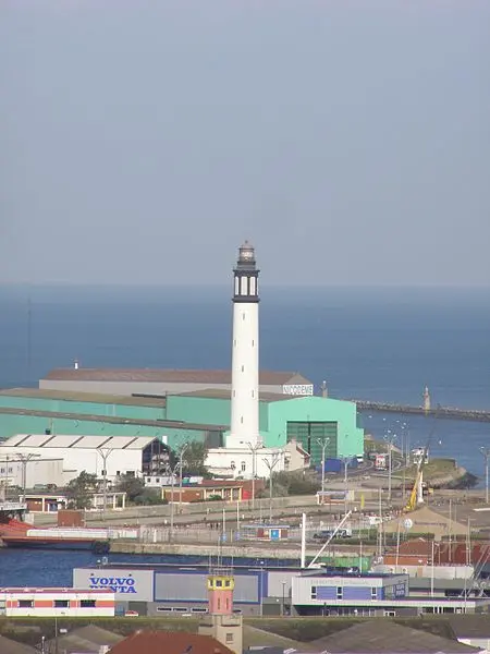 Foto von Risban Leuchtturm - Andrzej Otrębski - © Creative Commons (https://creativecommons.org/licenses/by-sa/4.0/deed.fr)