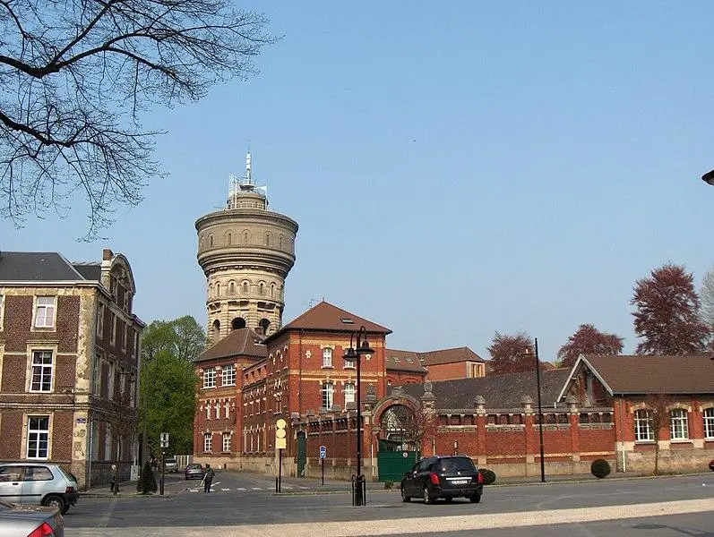 Foto von Green Place Water Castle - Friedrich Tellberg - © Creative Commons (https://creativecommons.org/licenses/by-sa/4.0/deed.fr)