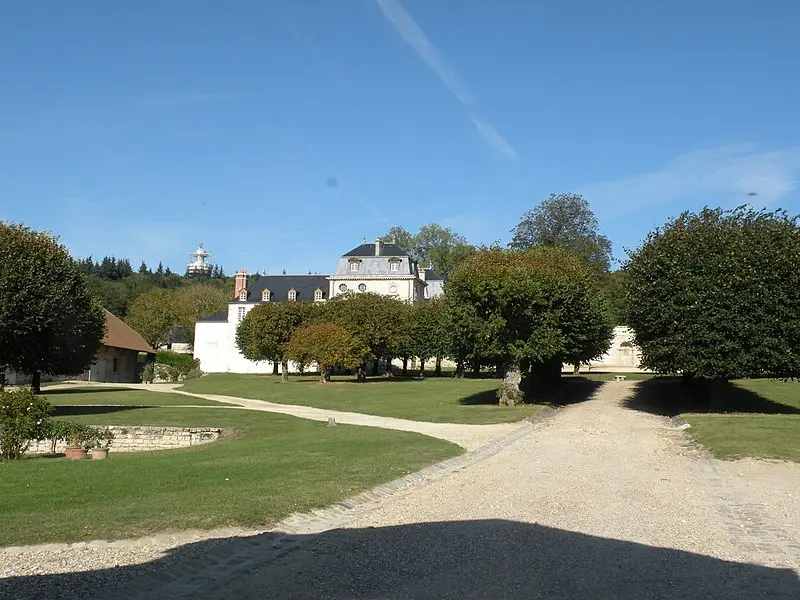 Foto di Castello e fattoria - Chatsam - © Creative Commons (https://creativecommons.org/licenses/by-sa/4.0/deed.fr)