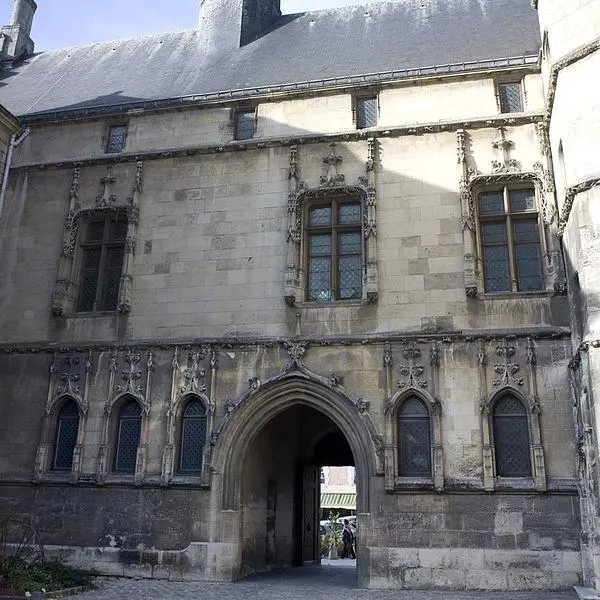 Foto di Municipio - D Villafruela - © Creative Commons (https://creativecommons.org/licenses/by-sa/4.0/deed.fr)