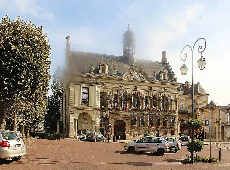 Foto di Municipio - Dguendel - © Creative Commons (https://creativecommons.org/licenses/by-sa/4.0/deed.fr)