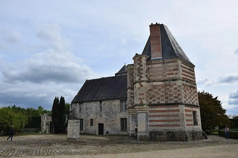 Foto di Maniero di Plessis-Aux-Bois - Chatsam - © Creative Commons (https://creativecommons.org/licenses/by-sa/4.0/deed.fr)