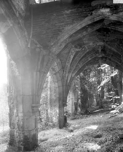 Foto de Château de Sarcus - POP Plateforme Ouverte du Patrimoine / Base Mérimée - © Ministère de la Culture (France), Médiathèque du patrimoine et de la photographie, diffusion RMN-GP