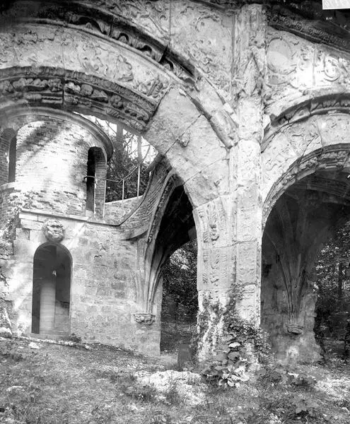 Foto de Château de Sarcus - POP Plateforme Ouverte du Patrimoine / Base Mérimée - © Ministère de la Culture (France), Médiathèque du patrimoine et de la photographie, diffusion RMN-GP