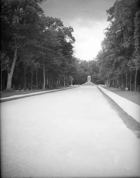 Foto di ARMISTIZZA CONSEGNA - POP Plateforme Ouverte du Patrimoine / Base Mérimée - © Ministère de la Culture (France), Médiathèque du patrimoine et de la photographie, diffusion RMN-GP