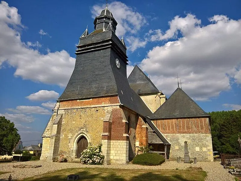 Foto di Notre-Dame Du Hamel Church - Claude villetaneuse - © Creative Commons (https://creativecommons.org/licenses/by-sa/4.0/deed.fr)