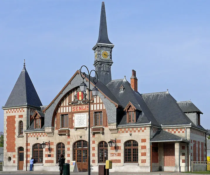 Foto von Senlis Station - MOSSOT - © Creative Commons (https://creativecommons.org/licenses/by-sa/4.0/deed.fr)