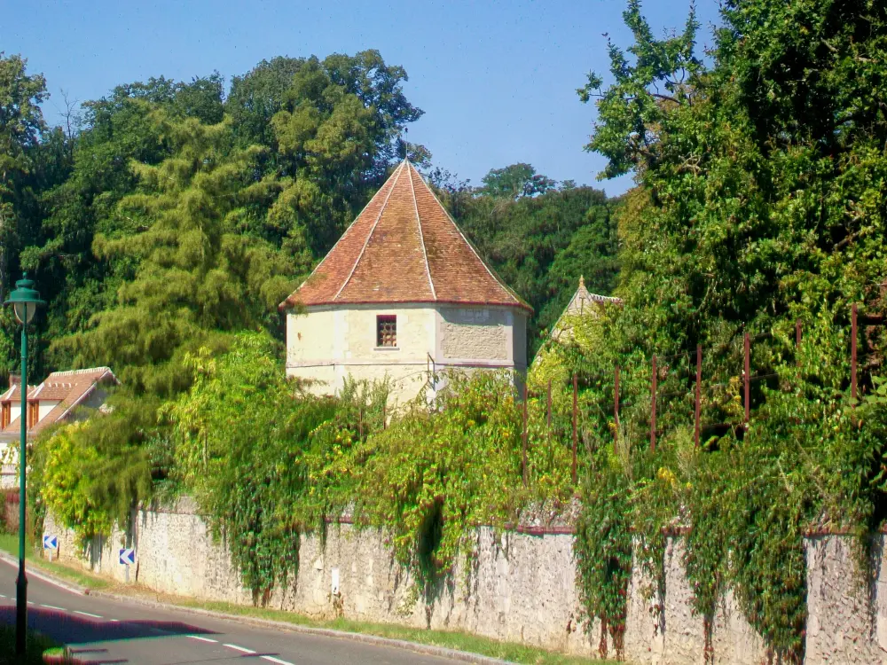 Foto di Bouranc Farm chiamato Bouranc Manor - Sous licence Creative Commons (https://creativecommons.org/licenses/by-sa/4.0/deed.fr) - Par P.poschadel - © Creative Commons (https://creativecommons.org/licenses/by-sa/4.0/deed.fr)