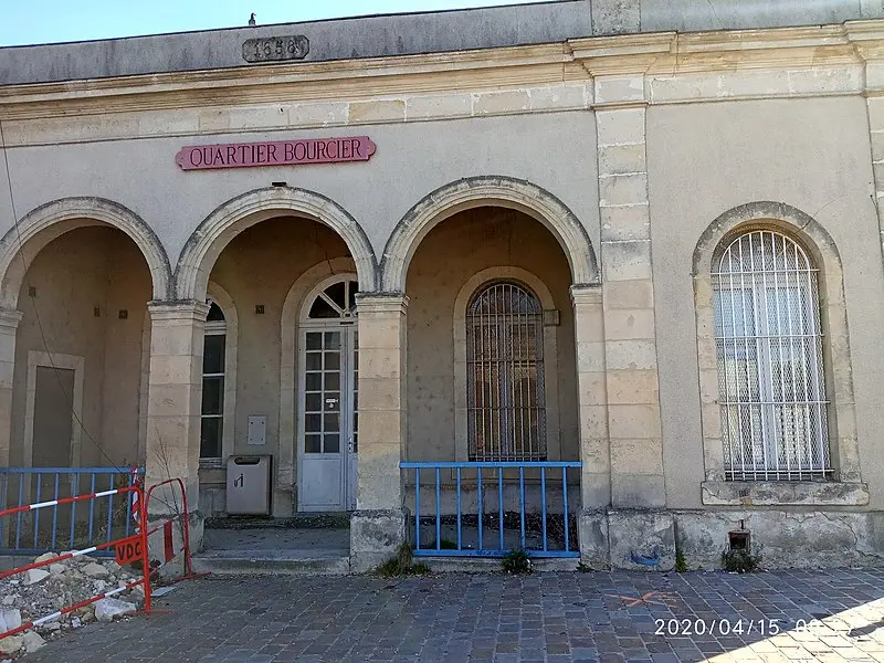 Foto di Distretto di Bourcier - PoSOL120 - © Creative Commons (https://creativecommons.org/licenses/by-sa/4.0/deed.fr)