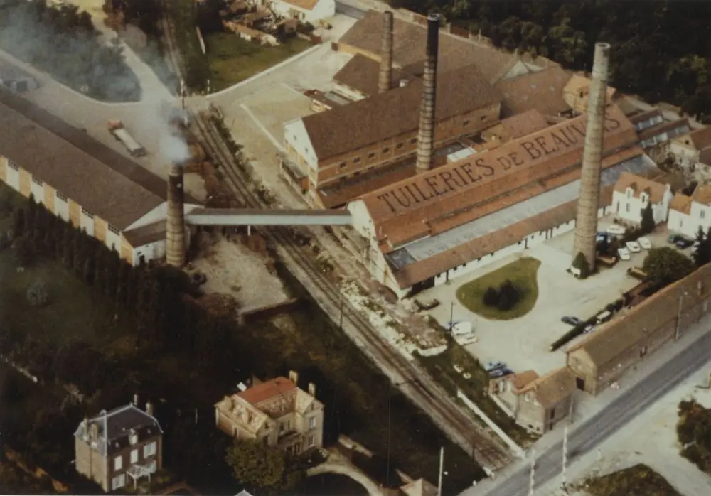 Foto von Old Boulenger Carraux Manufacture - POP Plateforme Ouverte du Patrimoine / Base Mérimée - © Ministère de la Culture (France), Médiathèque du patrimoine et de la photographie, Tous droits réservés 