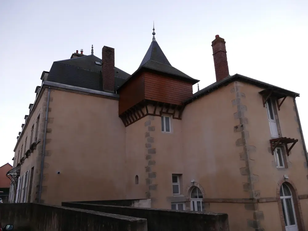 Foto von Heim - Sous licence Creative Commons (https://creativecommons.org/licenses/by-sa/4.0/deed.fr) - Par Peter17 - © Creative Commons (https://creativecommons.org/licenses/by-sa/4.0/deed.fr)