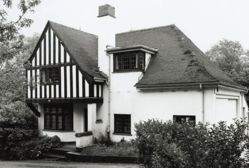 Picture of Guardian house of the villa without embarrassment - POP Plateforme Ouverte du Patrimoine / Base Mérimée - © Ministère de la Culture (France), Médiathèque du patrimoine et de la photographie, Tous droits réservés 