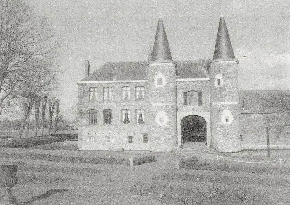 Picture of Manor - Besvre farm - POP Plateforme Ouverte du Patrimoine / Base Mérimée - © Ministère de la Culture (France), Médiathèque du patrimoine et de la photographie, Tous droits réservés 