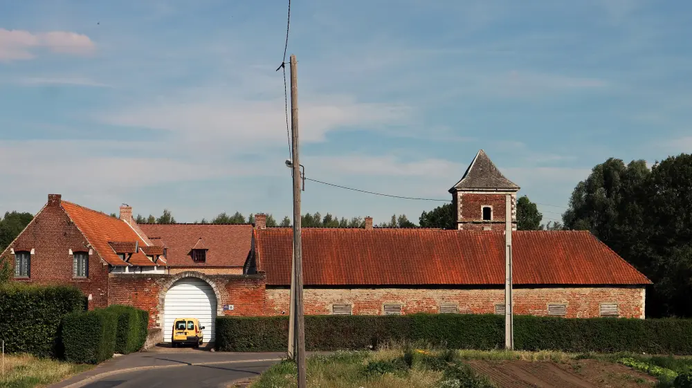 Foto von La Belle Officer Farm - Sous licence Creative Commons (https://creativecommons.org/licenses/by-sa/4.0/deed.fr) - Par Jpcuvelier - © Creative Commons (https://creativecommons.org/licenses/by-sa/4.0/deed.fr)