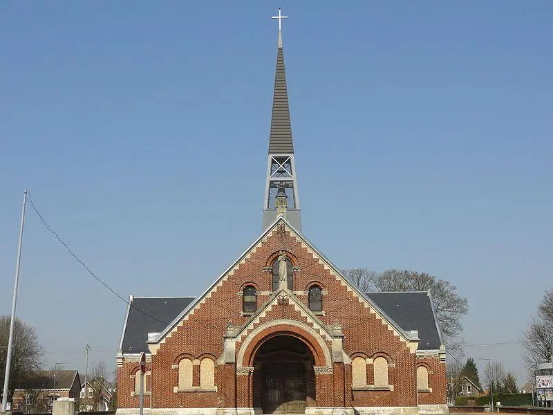 Foto de Iglesia de Saint-Louis de Cité n ° 5 de la Compagnie des Minas de Béthune - Jérémy-Günther-Heinz Jähnick (1988–) Descriptionph - © Creative Commons (https://creativecommons.org/licenses/by-sa/4.0/deed.fr)