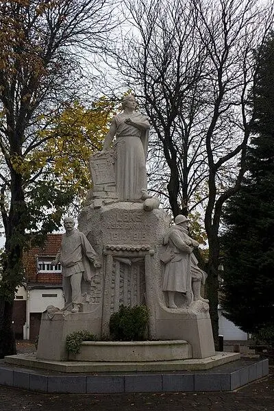 Foto de Monumento a la Segunda Guerra Mundial - Daniel VILLAFRUELA. - © Creative Commons (https://creativecommons.org/licenses/by-sa/4.0/deed.fr)