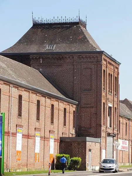 Foto von Ehemalige große Büros und zentrale Workshops der Firma Vicoigne-Noieux-Drocourt Company - Jérémy Jännick - © Creative Commons (https://creativecommons.org/licenses/by-sa/4.0/deed.fr)