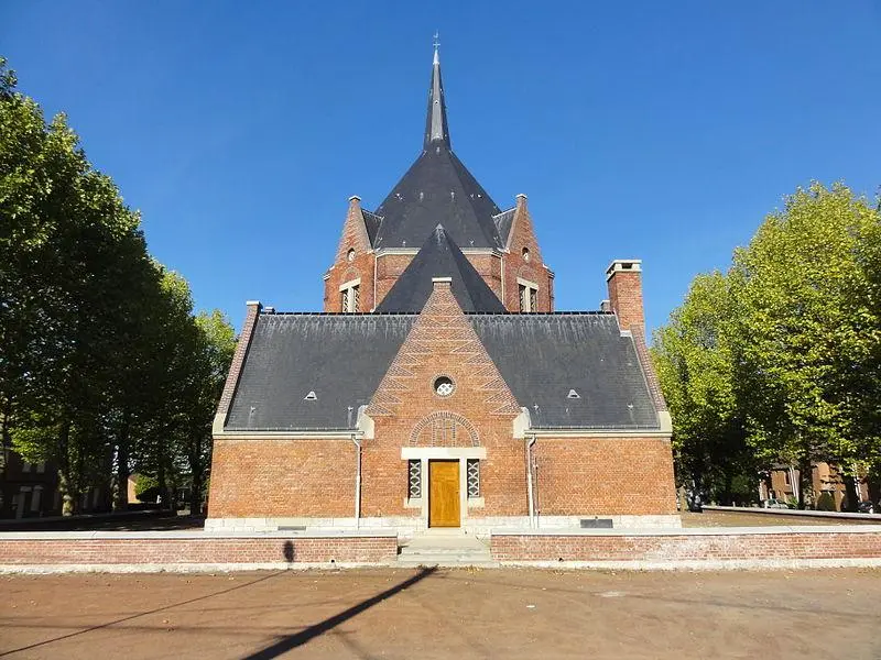 Picture of Saint-Louis Church of the Cité Nouméa of the Drocourt Mines Company - Jérémy-Günther-Heinz Jähnick (1988–) Descriptionph - © Creative Commons (https://creativecommons.org/licenses/by-sa/4.0/deed.fr)