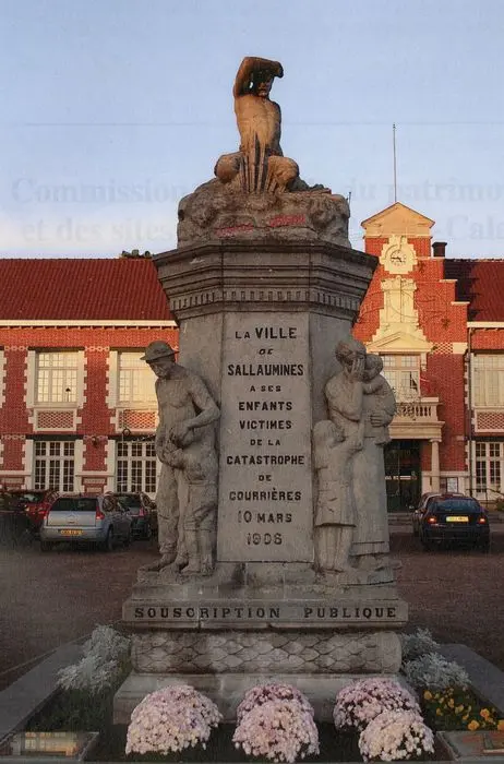 Foto von Denkmal an die Opfer der Courrières -Katastrophe - POP Plateforme Ouverte du Patrimoine / Base Mérimée - © Ministère de la Culture (France), Médiathèque du patrimoine et de la photographie, tous droits réservés