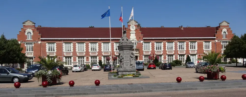Foto von Denkmal an die Opfer der Courrières -Katastrophe - Sous licence Creative Commons (https://creativecommons.org/licenses/by-sa/4.0/deed.fr) - Par Jérémy-Günther-Heinz Jähnick - © Creative Commons (https://creativecommons.org/licenses/by-sa/4.0/deed.fr)
