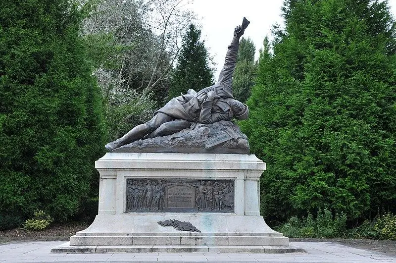 Foto von Denkmal zum Soldatenspaziergang - Felouch Kotek - © Creative Commons (https://creativecommons.org/licenses/by-sa/4.0/deed.fr)