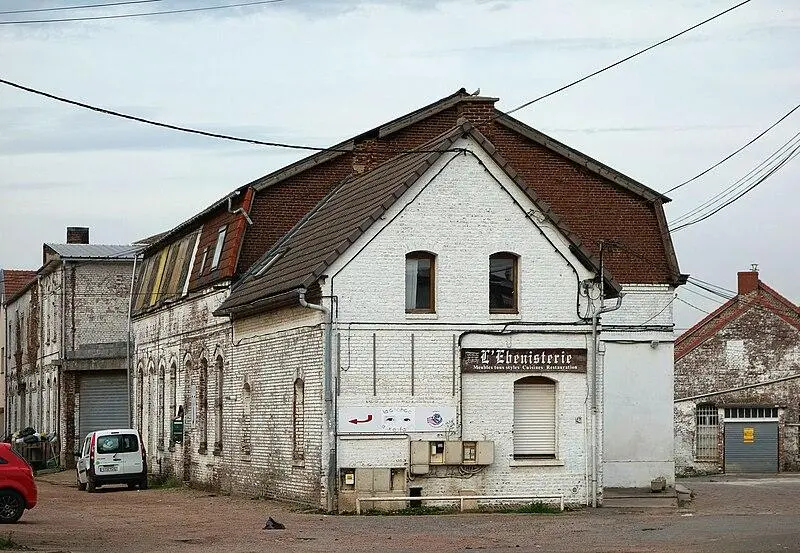 Foto von Ehemalige Genossenschaft von Nebenarbeitern der Firma Vicoigne-Noieux-Drocourt Company - Velvet - © Creative Commons (https://creativecommons.org/licenses/by-sa/4.0/deed.fr)