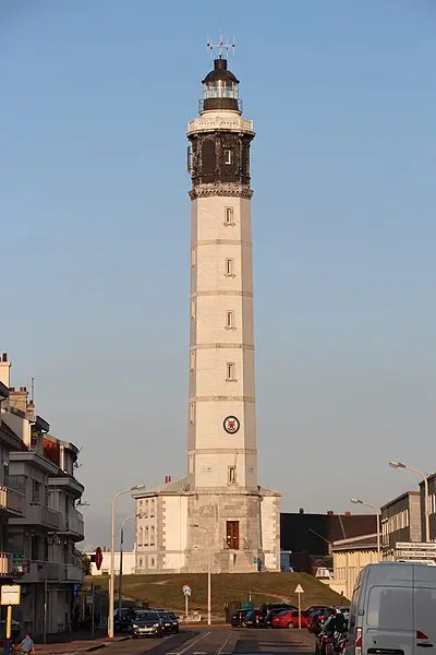 Foto von Calais Lighthouse - Lionel Allorge - © Creative Commons (https://creativecommons.org/licenses/by-sa/4.0/deed.fr)