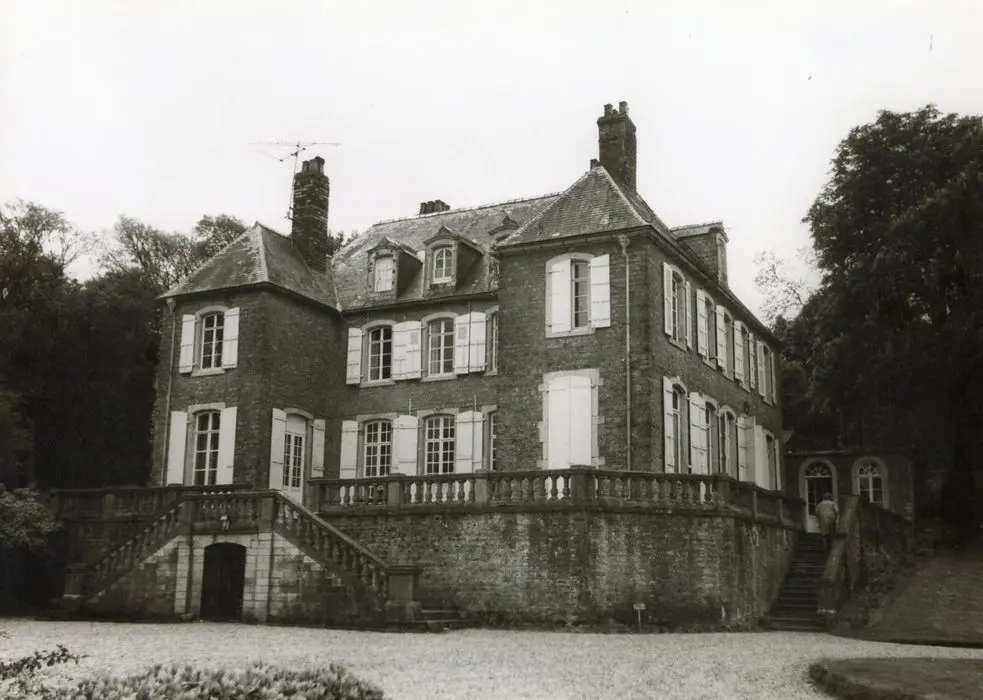 Foto de Château du Denacre (viejo feudo de Hil) - POP Plateforme Ouverte du Patrimoine / Base Mérimée - © Ministère de la Culture (France), Médiathèque du patrimoine et de la photographie, Tous droits réservés 