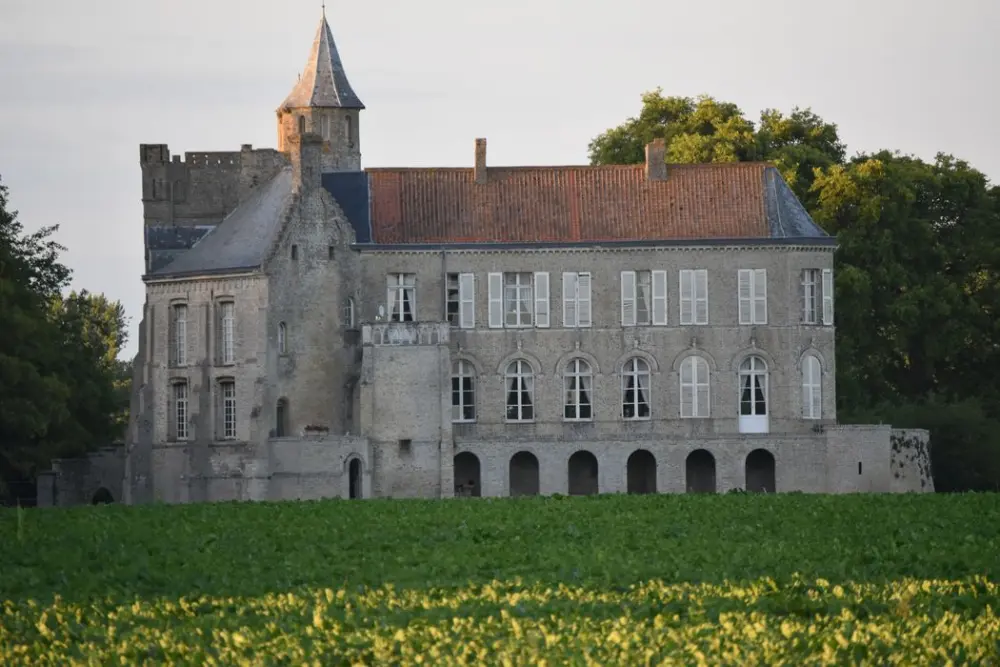 Picture of Château d'Ecou - POP Plateforme Ouverte du Patrimoine / Base Mérimée - © Ministère de la Culture (France), Médiathèque du patrimoine et de la photographie, diffusion RMN-GP