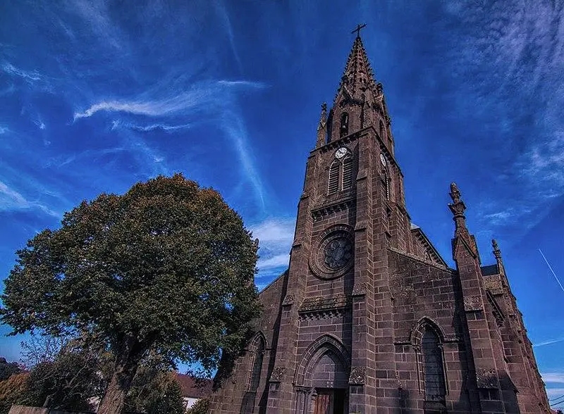 Foto de Iglesia de Saint-Jean-Baptiste - Pierre - © Creative Commons (https://creativecommons.org/licenses/by-sa/4.0/deed.fr)