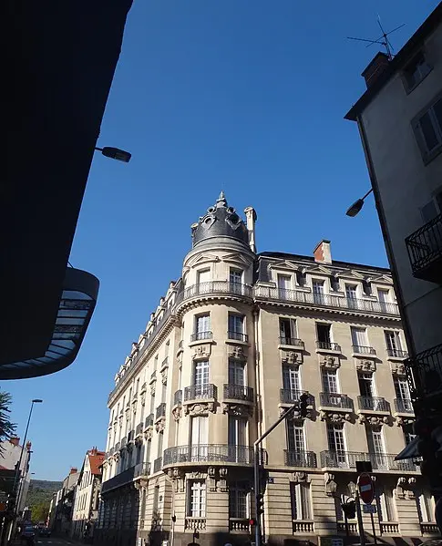 Foto de Edificio - Rilba - © Creative Commons (https://creativecommons.org/licenses/by-sa/4.0/deed.fr)