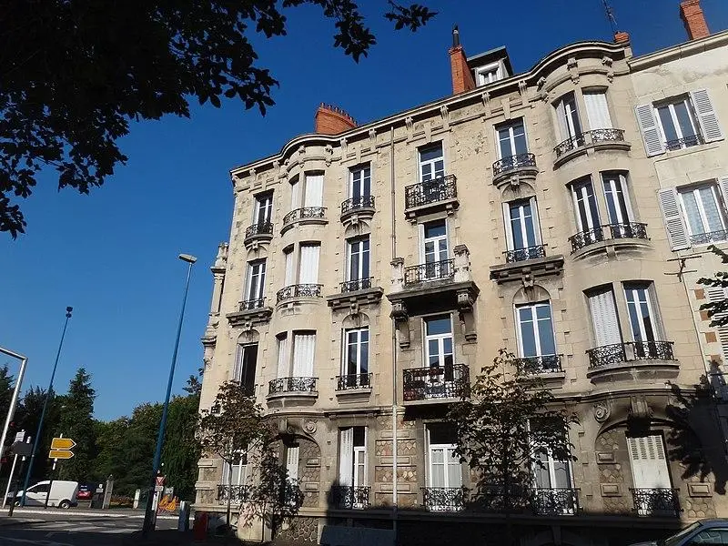 Foto de Edificio - Rilba - © Creative Commons (https://creativecommons.org/licenses/by-sa/4.0/deed.fr)
