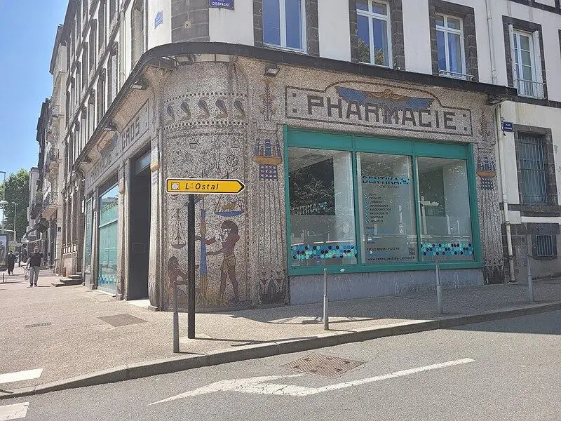 Foto de Gros Farmacia - Thalia Gylonno - © Creative Commons (https://creativecommons.org/licenses/by-sa/4.0/deed.fr)