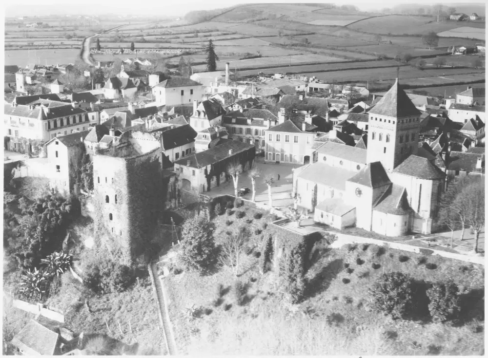 Foto von Vicomtal Castle bekannt als "Château Gaston Phoebus" - POP Plateforme Ouverte du Patrimoine / Base Mérimée - © Ministère de la Culture (France), Médiathèque du patrimoine et de la photographie, diffusion RMN-GP