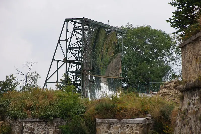 Foto von Mont-Louis Solarofen - DagafeSQV - © Creative Commons (https://creativecommons.org/licenses/by-sa/4.0/deed.fr)
