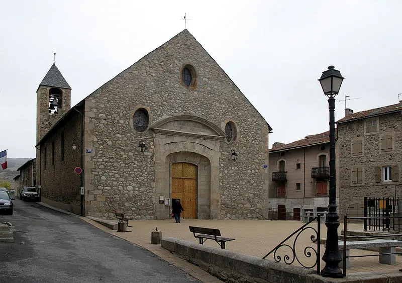 Foto von Saint-Louis Parish Church in der Stadt - Kuebi = Armin Kübelbeck - © Creative Commons (https://creativecommons.org/licenses/by-sa/4.0/deed.fr)
