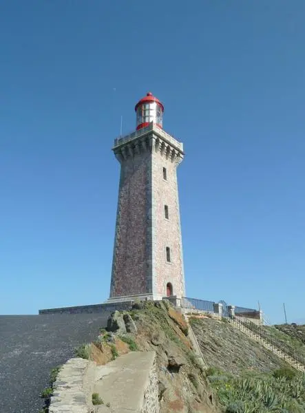 Foto von Cap Béar Lighthouse in Pointe du Cap Béar - POP Plateforme Ouverte du Patrimoine / Base Mérimée - © Monuments historiques