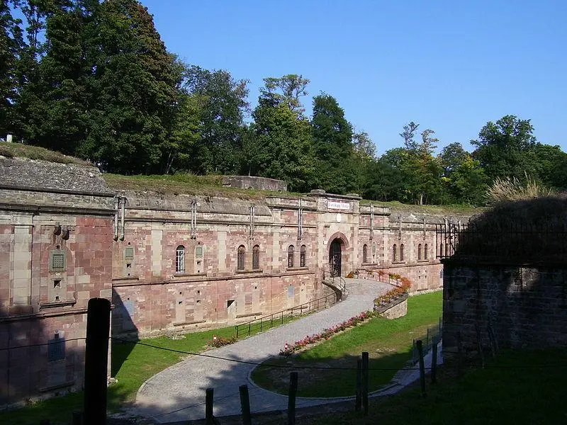 Foto von Fort Rapp, ehemals Fort Moltke - Dsmntl - © Creative Commons (https://creativecommons.org/licenses/by-sa/4.0/deed.fr)