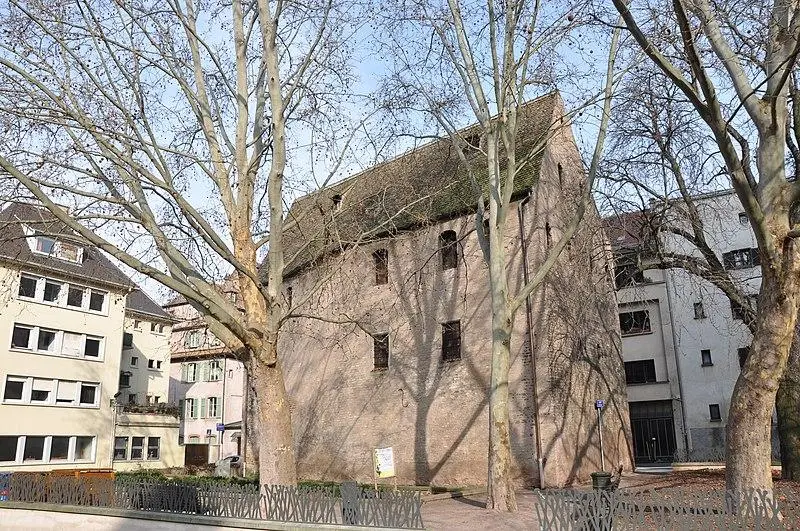 Foto von Dachboden - M.Strīķis - © Creative Commons (https://creativecommons.org/licenses/by-sa/4.0/deed.fr)