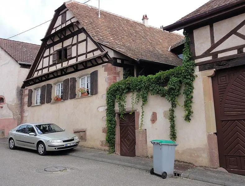 Foto von Bauernhof - © Ralph Hammann - Wikimedia Commons - © Creative Commons (https://creativecommons.org/licenses/by-sa/4.0/deed.fr)