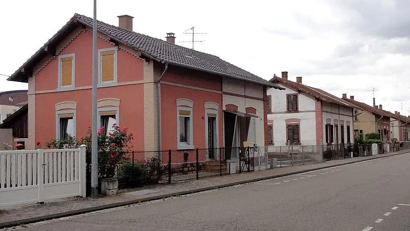 Foto von Die Stadt der Arbeiter nannte "Neye Hisle" - © Ralph Hammann - Wikimedia Commons - © Creative Commons (https://creativecommons.org/licenses/by-sa/4.0/deed.fr)