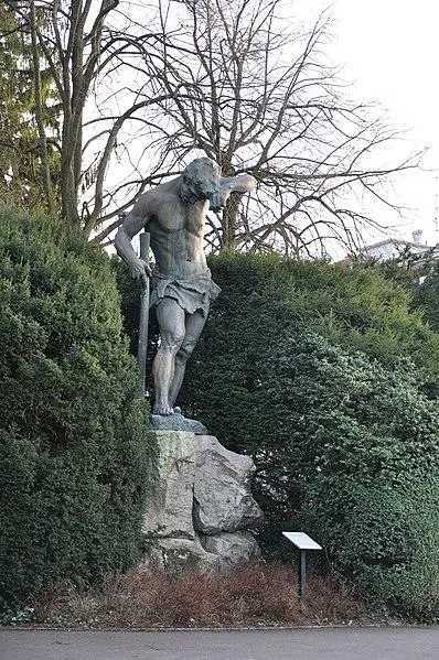 Foto von Monumentalstatue namens Schweissdissi - M.Strīķis - © Creative Commons (https://creativecommons.org/licenses/by-sa/4.0/deed.fr)
