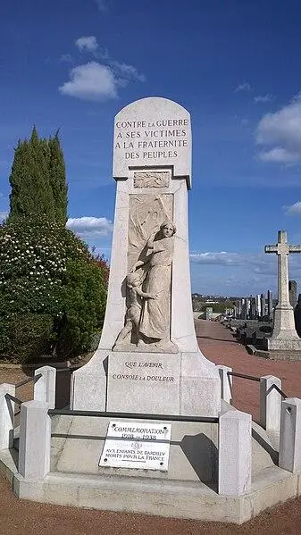 Foto von Toter Denkmal - Celine CADUM - © Creative Commons (https://creativecommons.org/licenses/by-sa/4.0/deed.fr)
