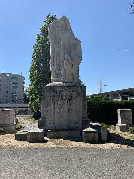 Foto de Monumento muerto - Benoît Prieur (1975–) Autres noms Nom de naissance - © Creative Commons (https://creativecommons.org/licenses/by-sa/4.0/deed.fr)