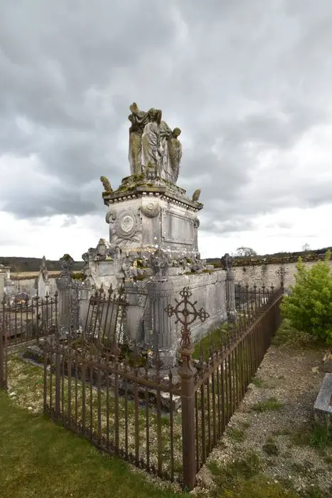 Foto de Monumento Petitjean del cementerio de Neuvelle-Lès-Champlitte - POP Plateforme Ouverte du Patrimoine / Base Mérimée - © Ministère de la Culture (France), Médiathèque du patrimoine et de la photographie, diffusion GrandPalaisRmn Photo
